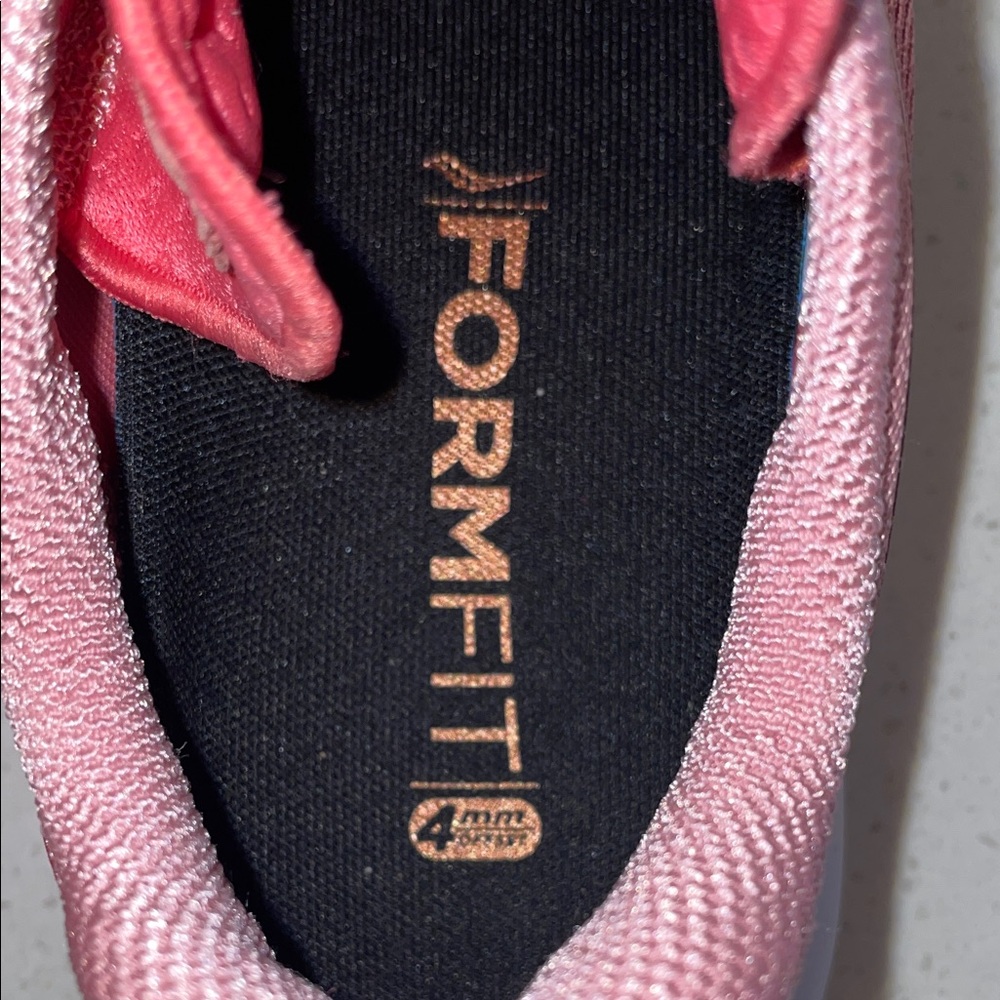 Saucony Women's Athletic Shoes in Pink - Picture 4 of 5